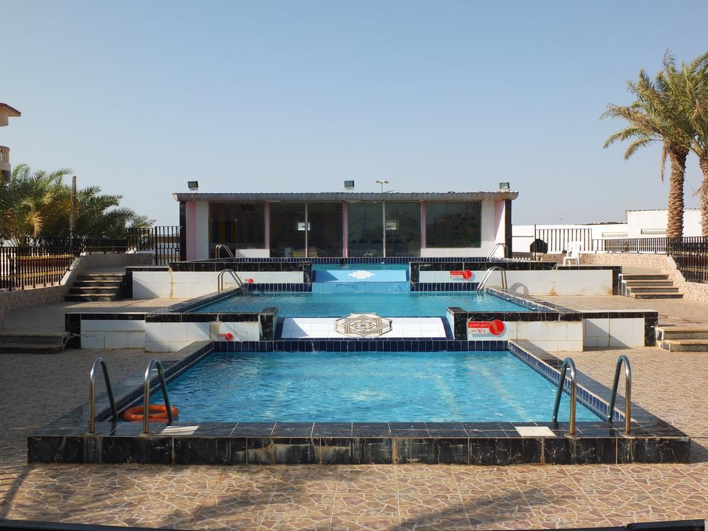 Al Ahmadi Plaza Resort ยันบู ภายนอก รูปภาพ