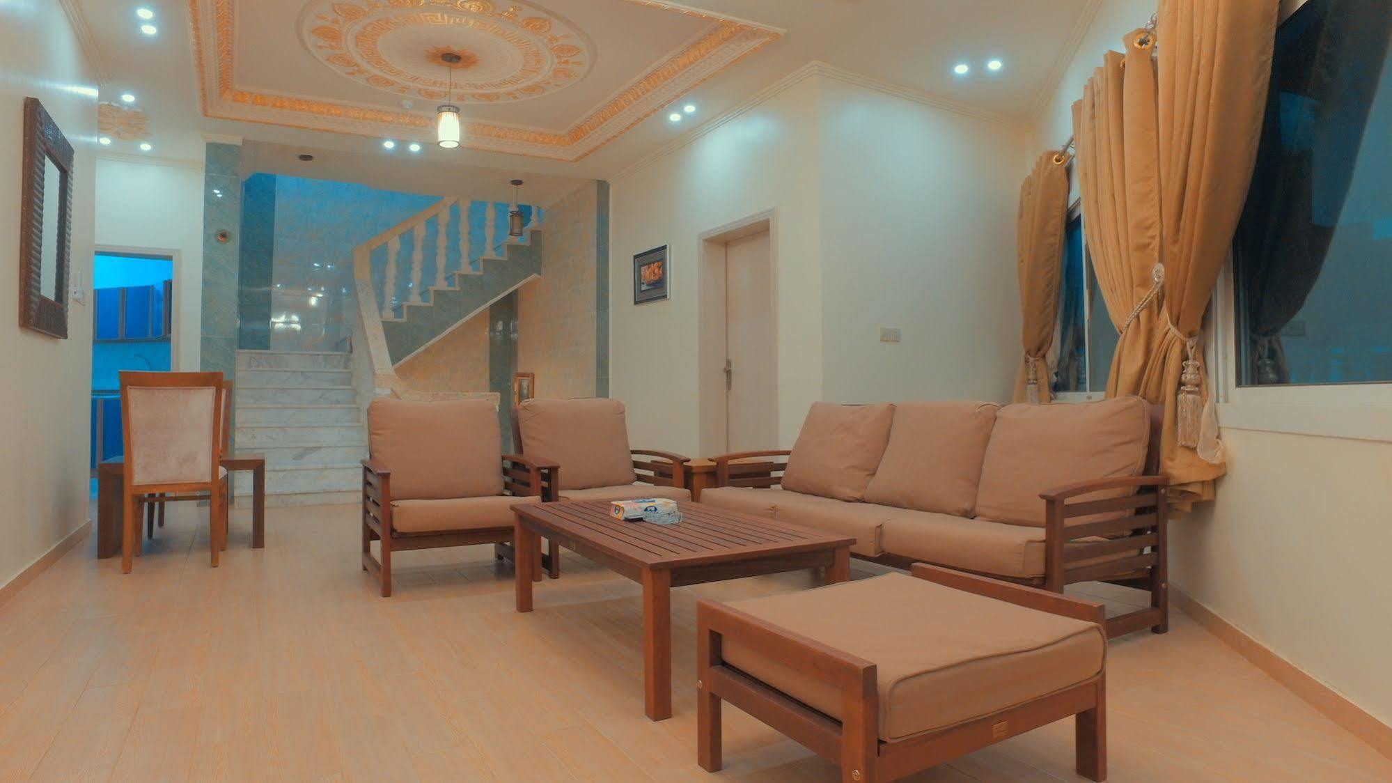 Al Ahmadi Plaza Resort ยันบู ภายนอก รูปภาพ