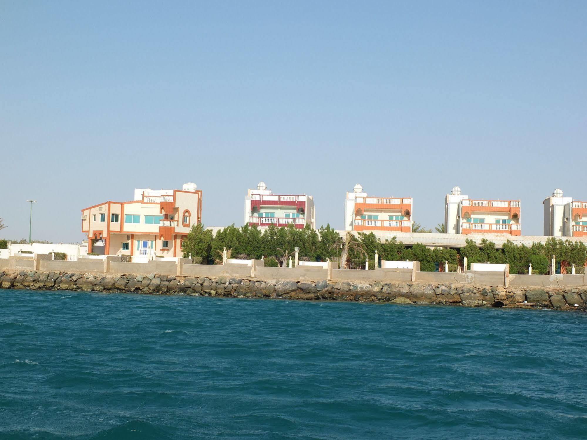 Al Ahmadi Plaza Resort ยันบู ภายนอก รูปภาพ