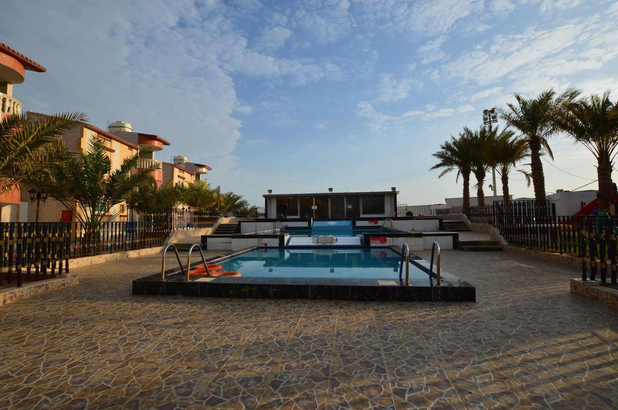Al Ahmadi Plaza Resort ยันบู ภายนอก รูปภาพ